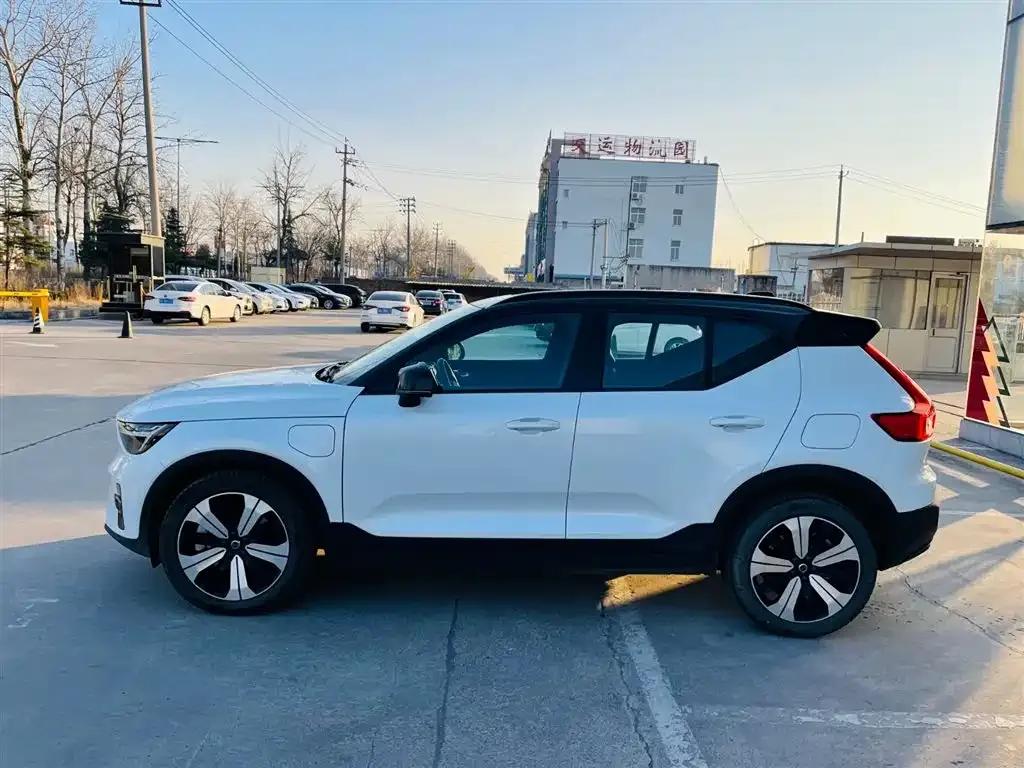 Volvo XC40 PHEV 2023 Long Range Edition — миниатюра 3