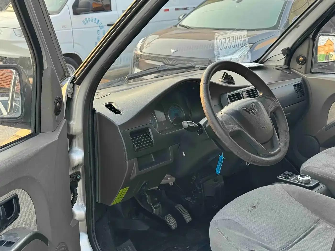 Wuling Rongguang EV 2020 Basic 2-Seater with Closed Windows 300km Range — миниатюра 4