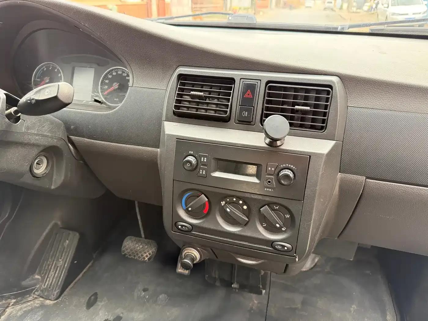 Wuling Rongguang EV 2020 Basic 2-Seater with Closed Windows 300km Range — миниатюра 11