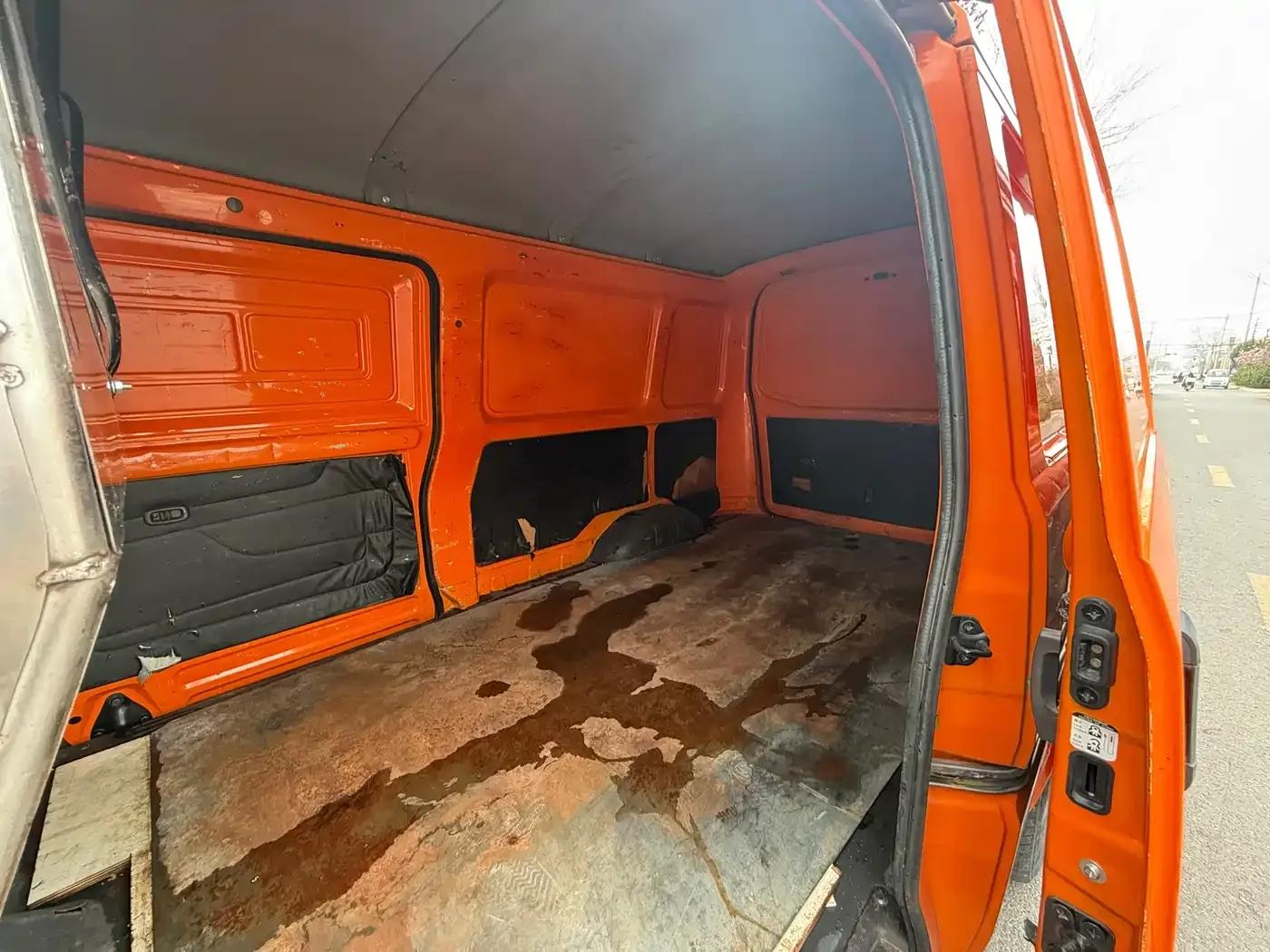 Wuling Rongguang EV 2020 Basic 2-Seater with Closed Windows 300km Range — миниатюра 12