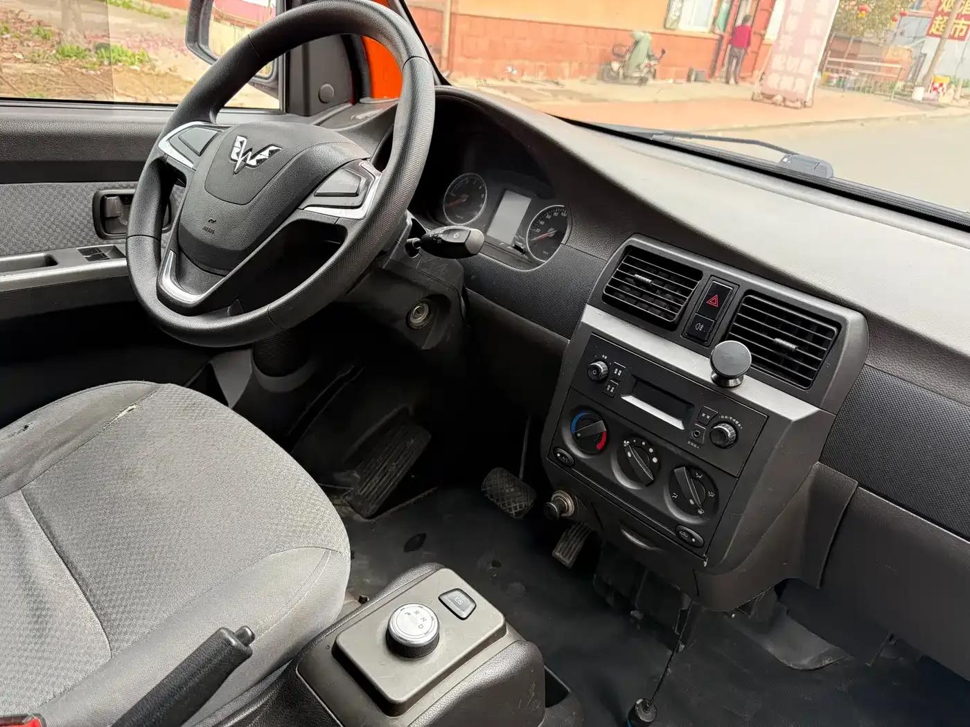 Wuling Rongguang EV 2020 Basic 2-Seater with Closed Windows 300km Range — миниатюра 14