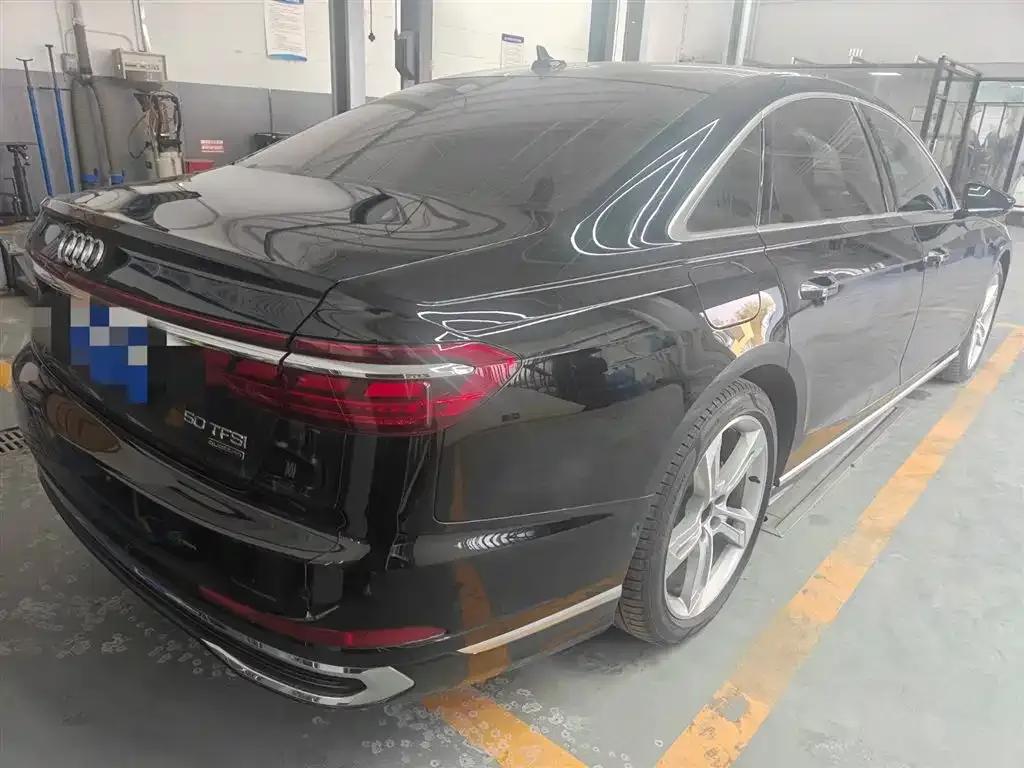 2023 Audi A8 A8L 50 TFSI quattro Premium Edition — миниатюра 3