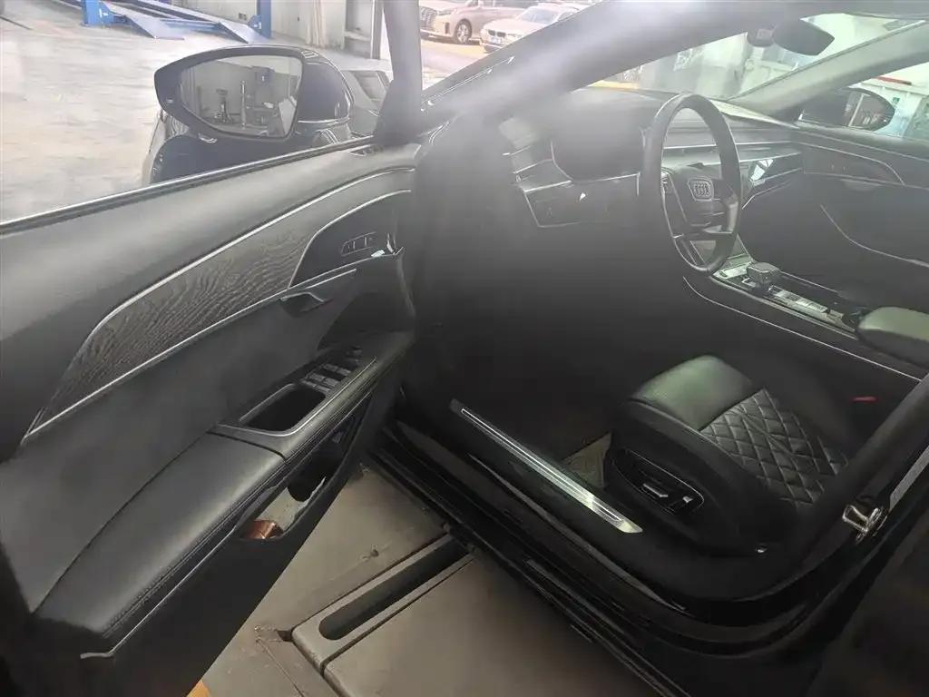 2023 Audi A8 A8L 50 TFSI quattro Premium Edition — миниатюра 5