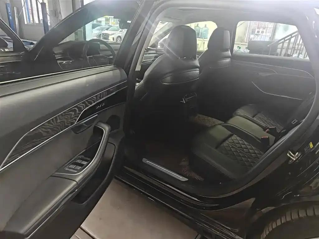 2023 Audi A8 A8L 50 TFSI quattro Premium Edition — миниатюра 9