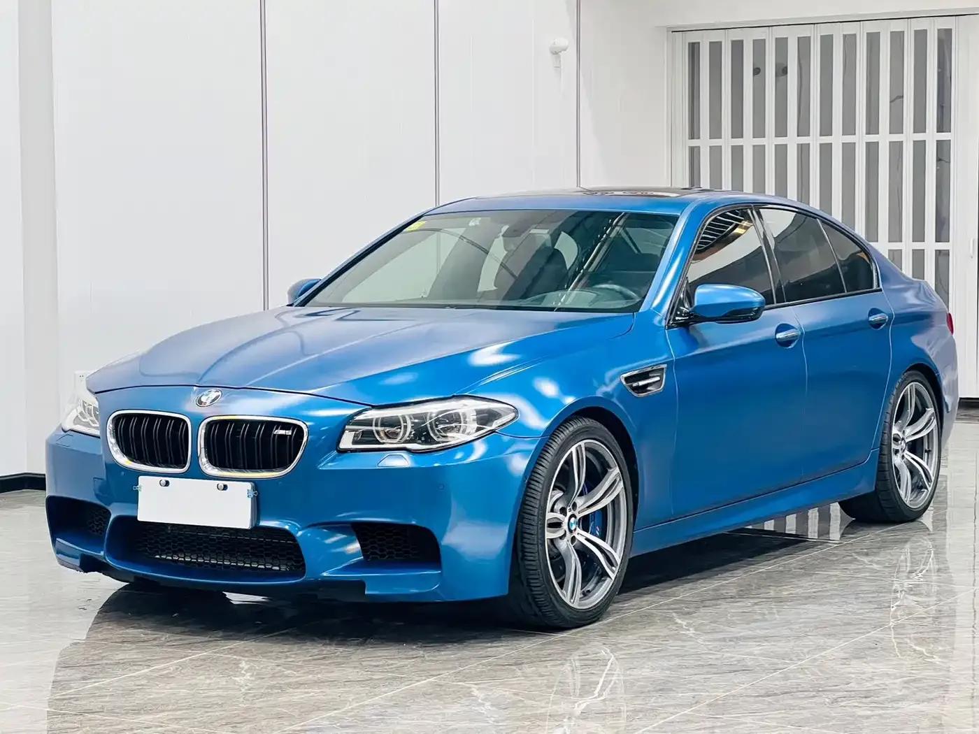 2014 BMW M5 Year of the Horse Limited Edition — миниатюра 1