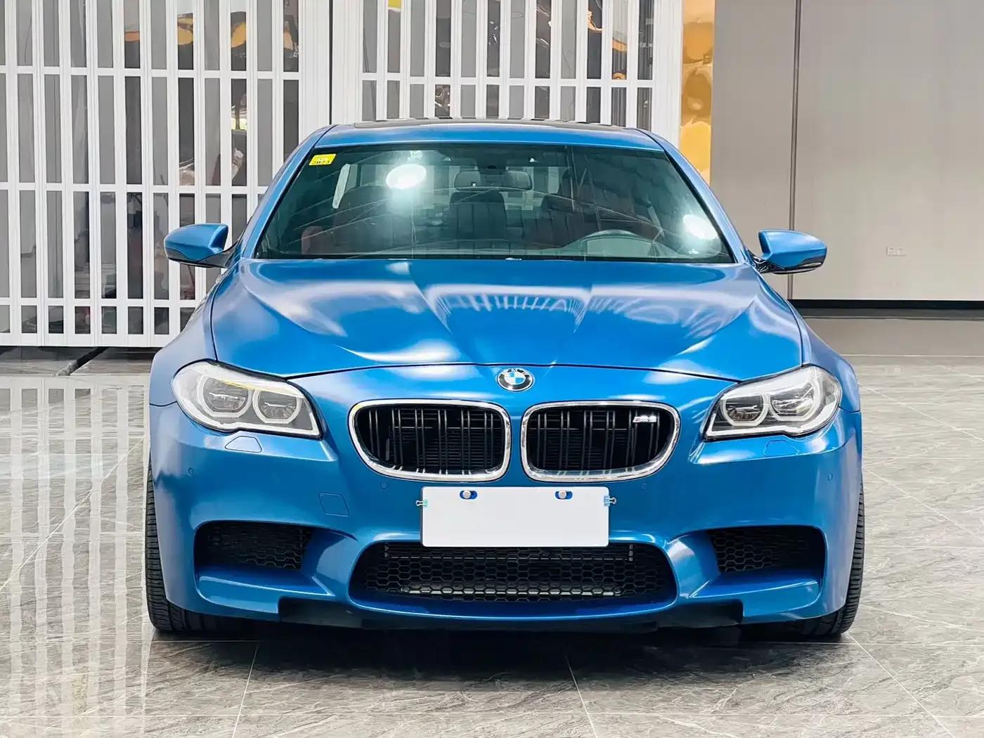 2014 BMW M5 Year of the Horse Limited Edition — миниатюра 2