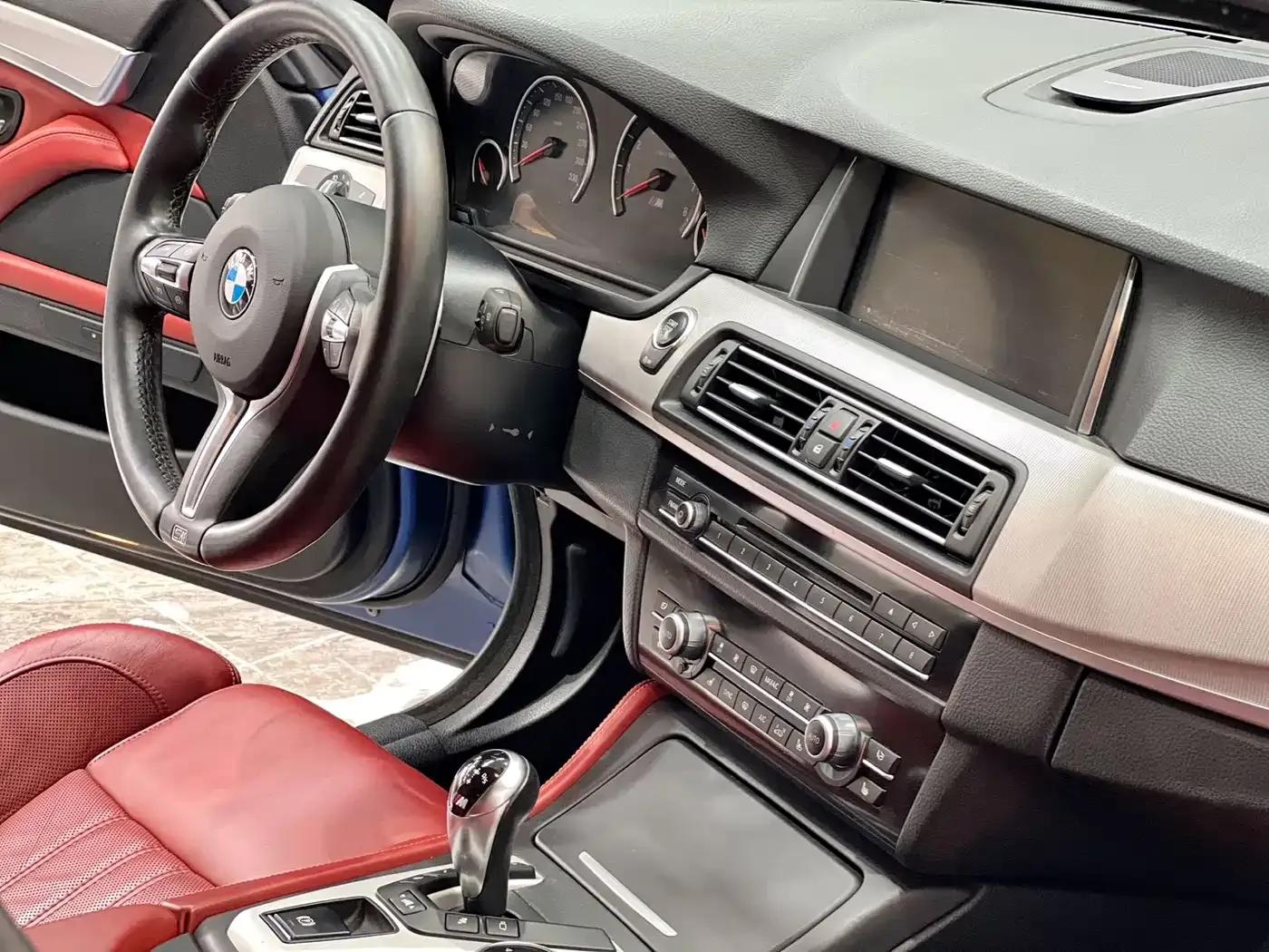 2014 BMW M5 Year of the Horse Limited Edition — миниатюра 14