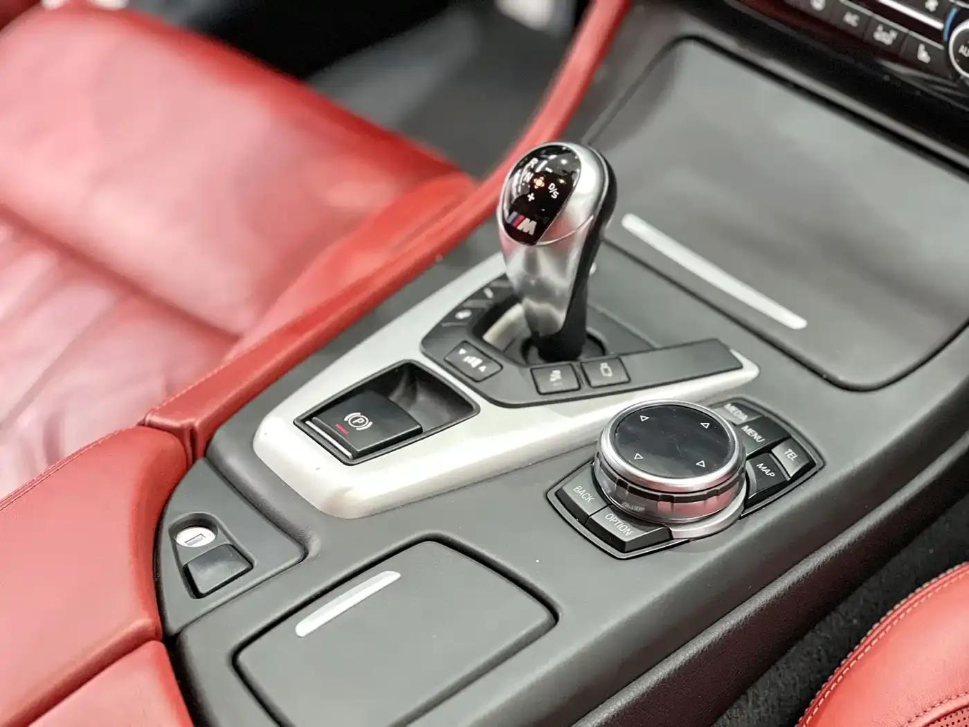 2014 BMW M5 Year of the Horse Limited Edition — миниатюра 15