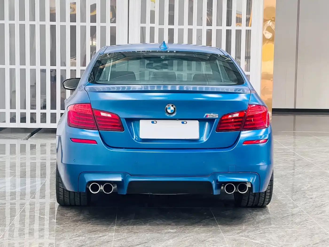 2014 BMW M5 Year of the Horse Limited Edition — миниатюра 5