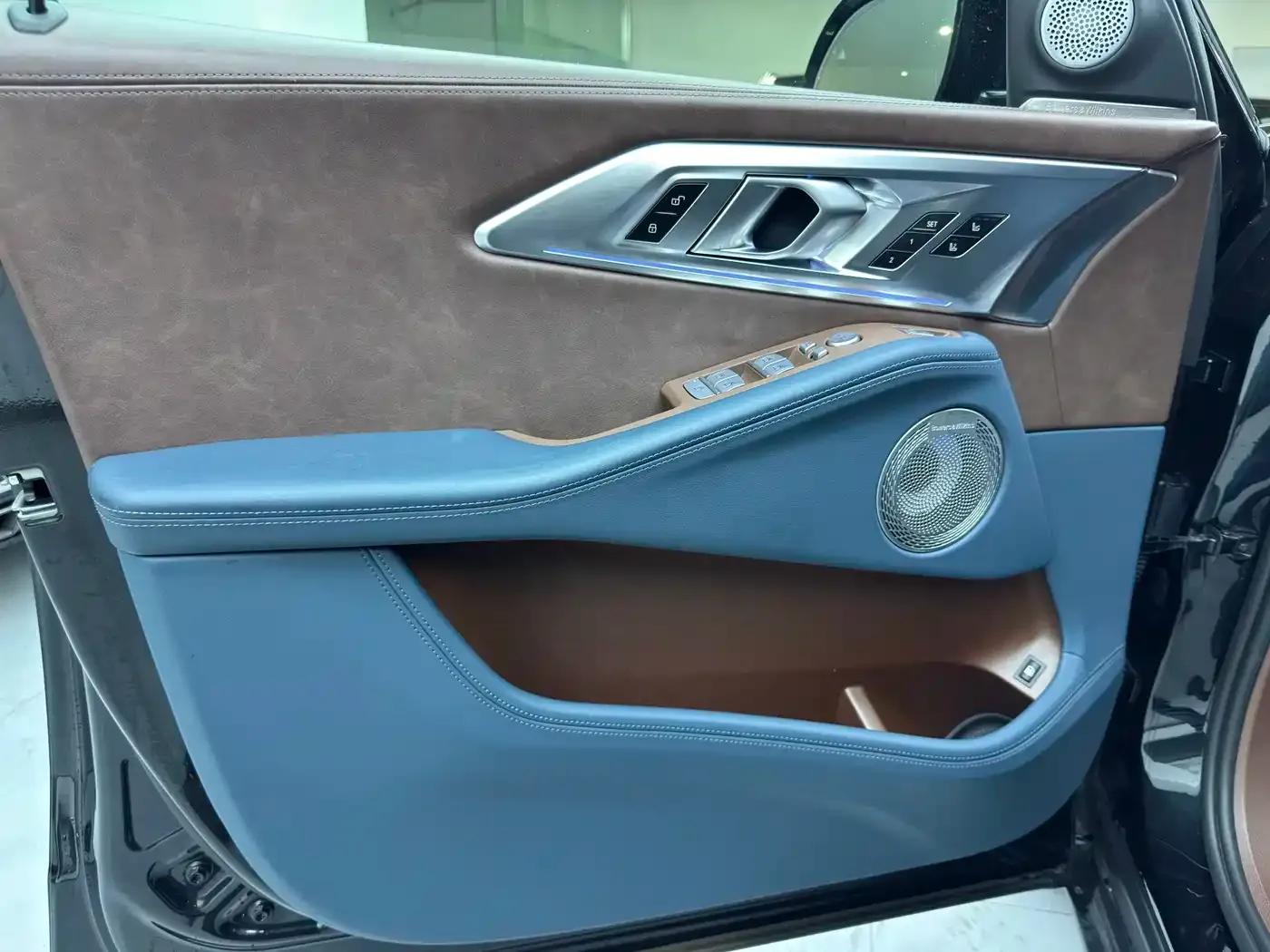 BMW XM 2023 Base Model — миниатюра 19