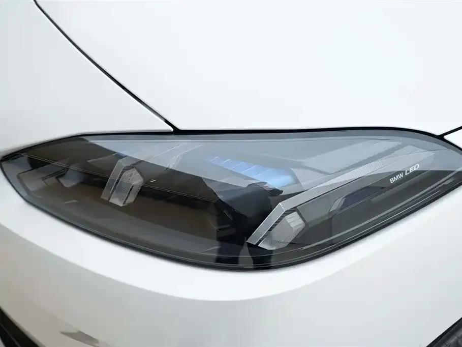 2025 BMW M235L — миниатюра 14