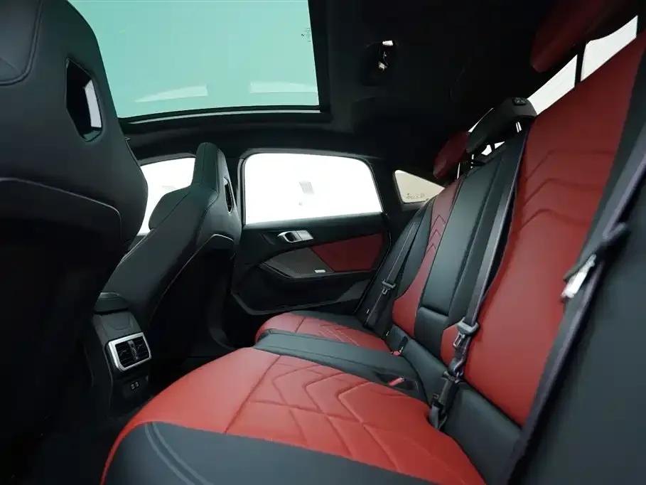 2025 BMW M235L — миниатюра 20