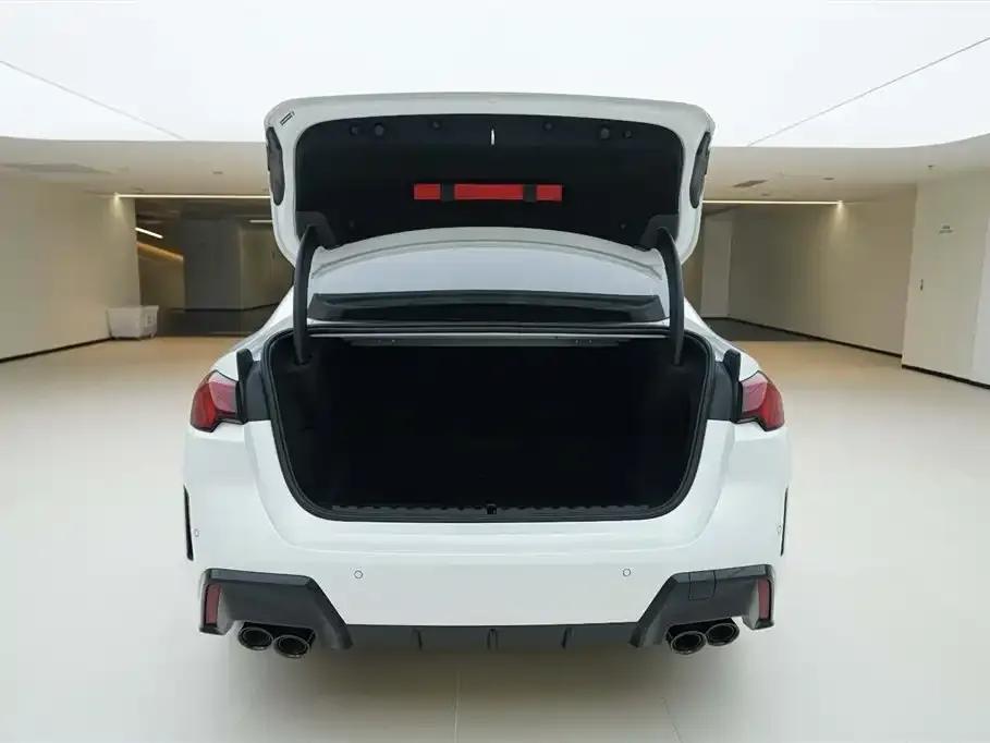 2025 BMW M235L — миниатюра 6