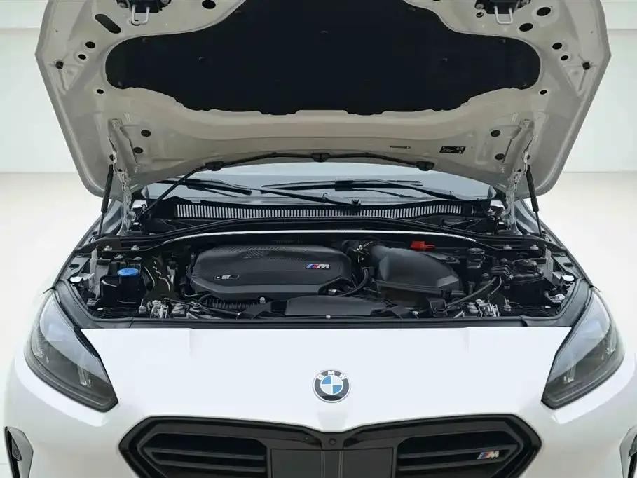 2025 BMW M235L — миниатюра 7