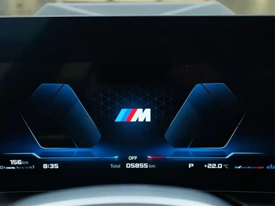 2025 BMW M235L — миниатюра 8