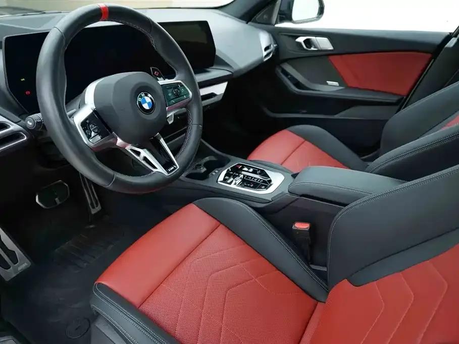 2025 BMW M235L — миниатюра 10