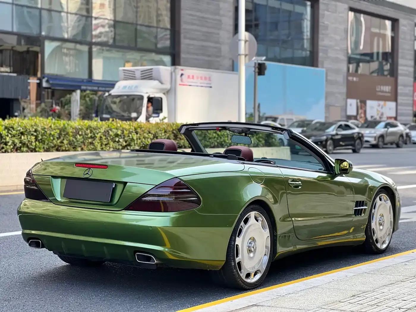 Mercedes-Benz SL-Class 2010 SL 300 — миниатюра 27