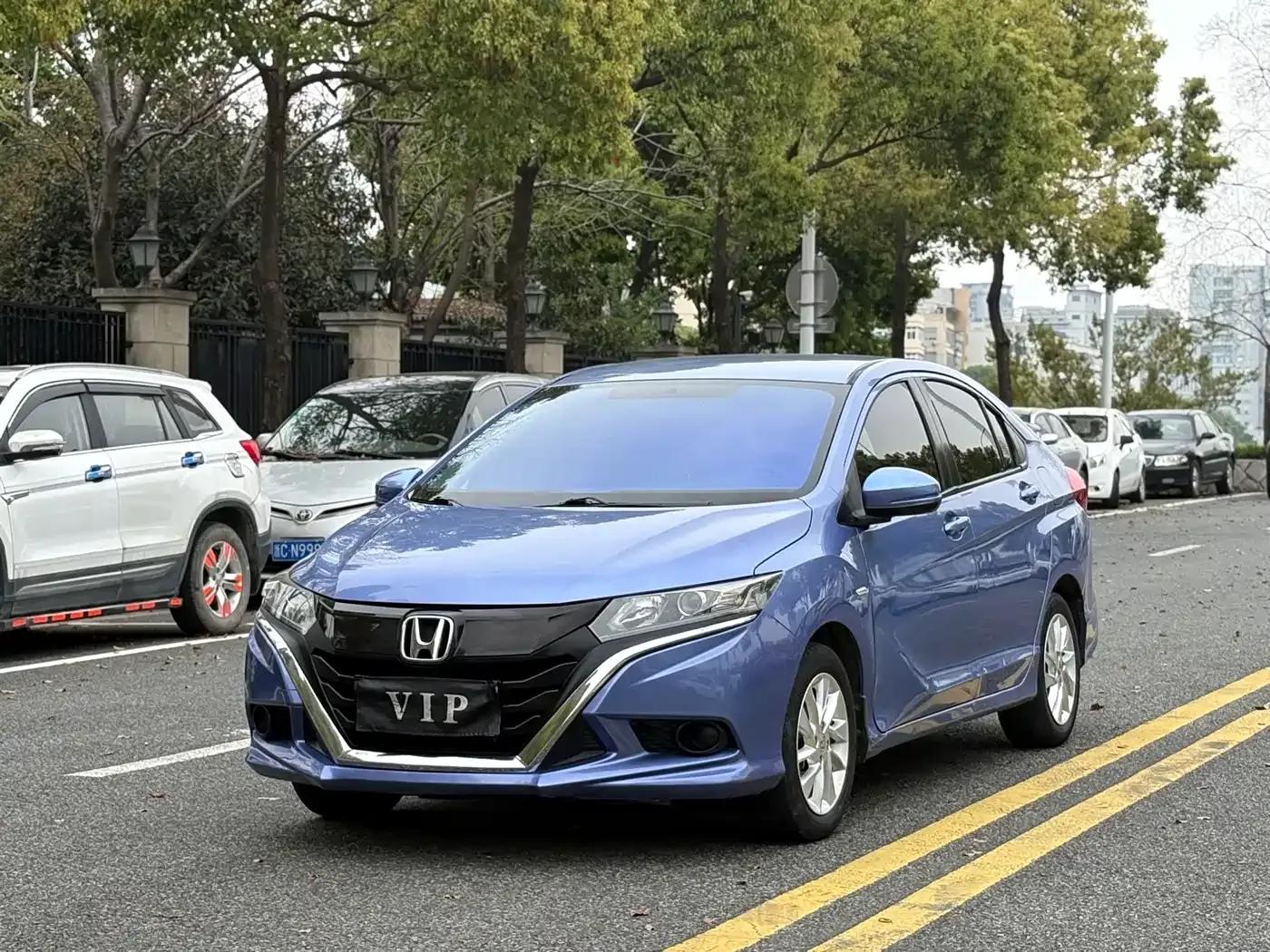2017 Honda Crider 1.5L CVT Classic Edition — миниатюра 1