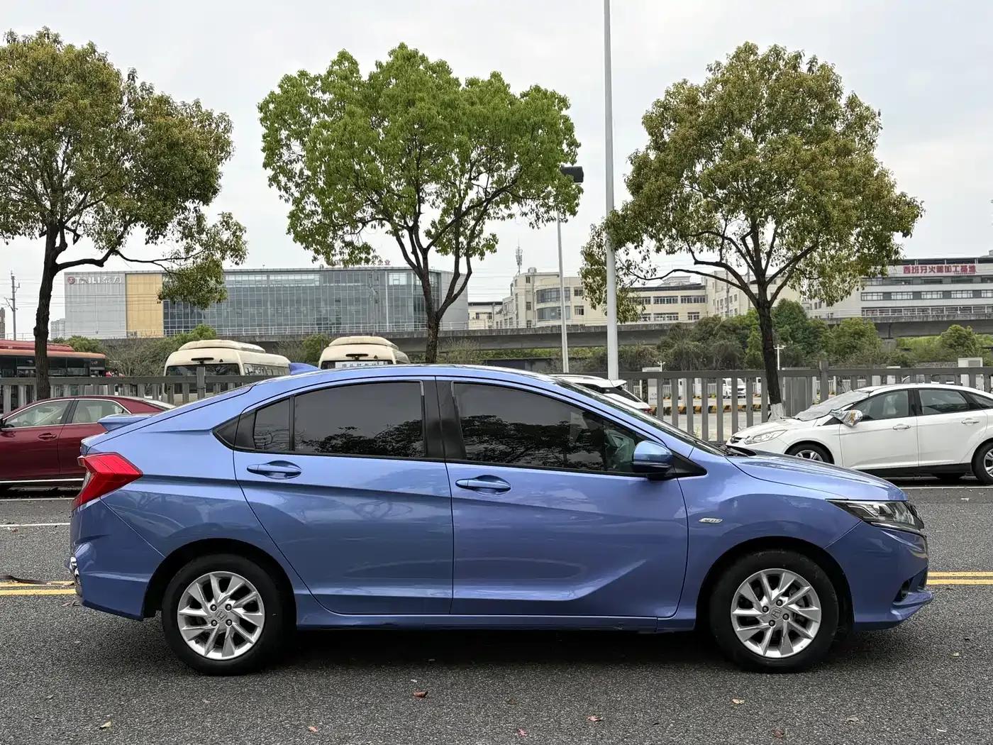 2017 Honda Crider 1.5L CVT Classic Edition — миниатюра 4