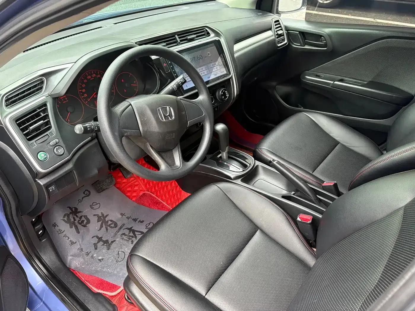 2017 Honda Crider 1.5L CVT Classic Edition — миниатюра 5