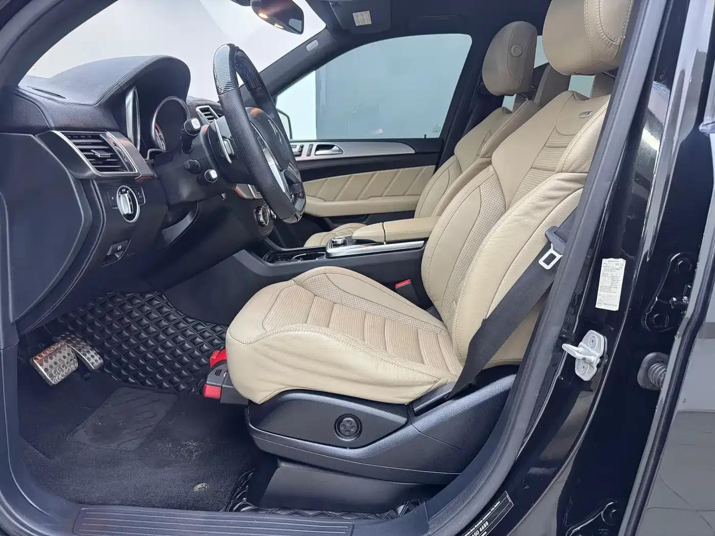 2012 Mercedes-Benz M-Class AMG ML 63 — миниатюра 4