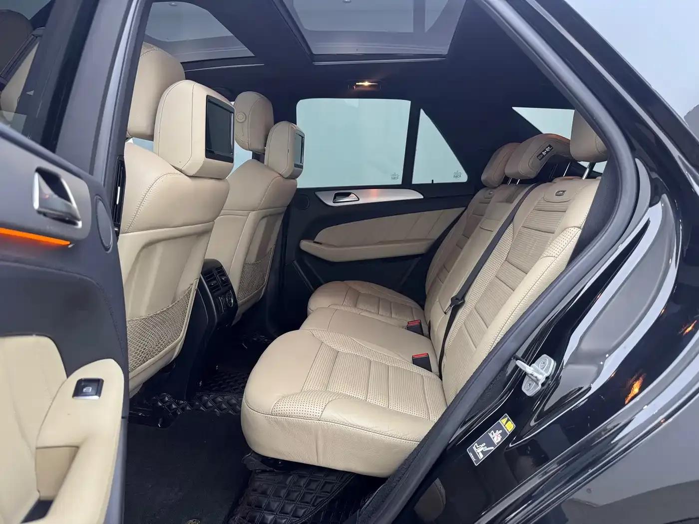 2012 Mercedes-Benz M-Class AMG ML 63 — миниатюра 6