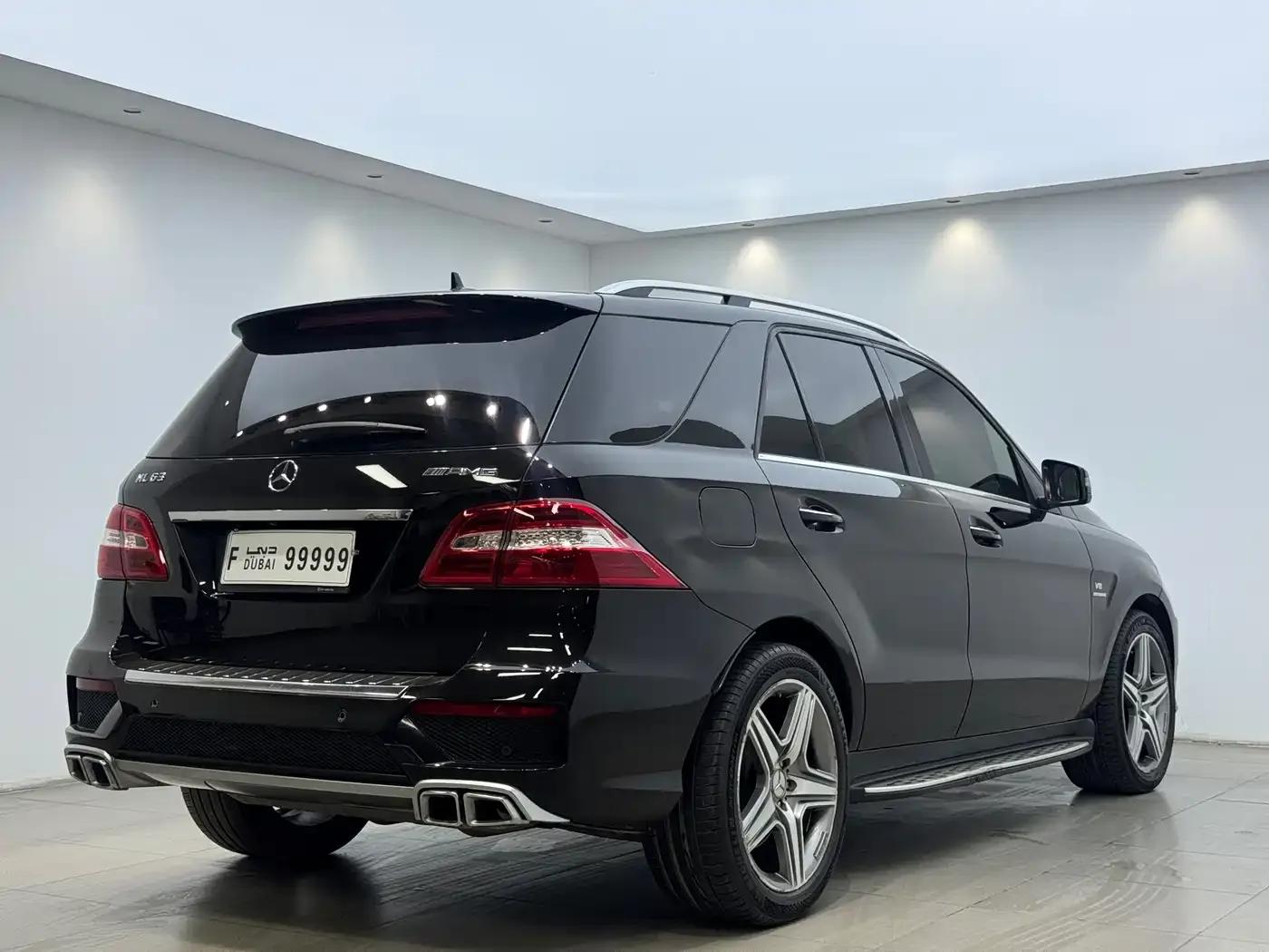 2012 Mercedes-Benz M-Class AMG ML 63 — миниатюра 10
