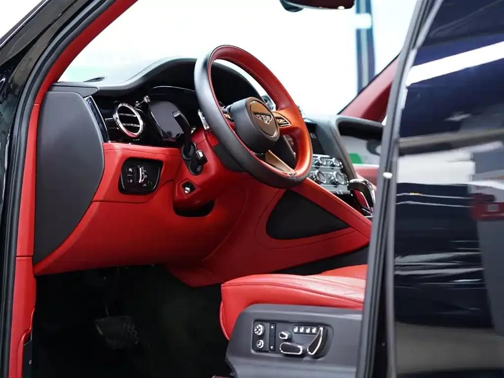 Bentayga Plug-in Hybrid 2021 3.0T PHEV — миниатюра 28