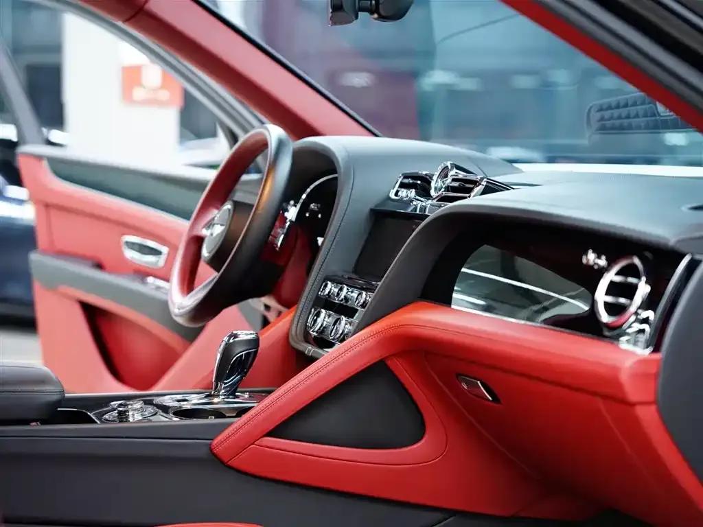 Bentayga Plug-in Hybrid 2021 3.0T PHEV — миниатюра 40