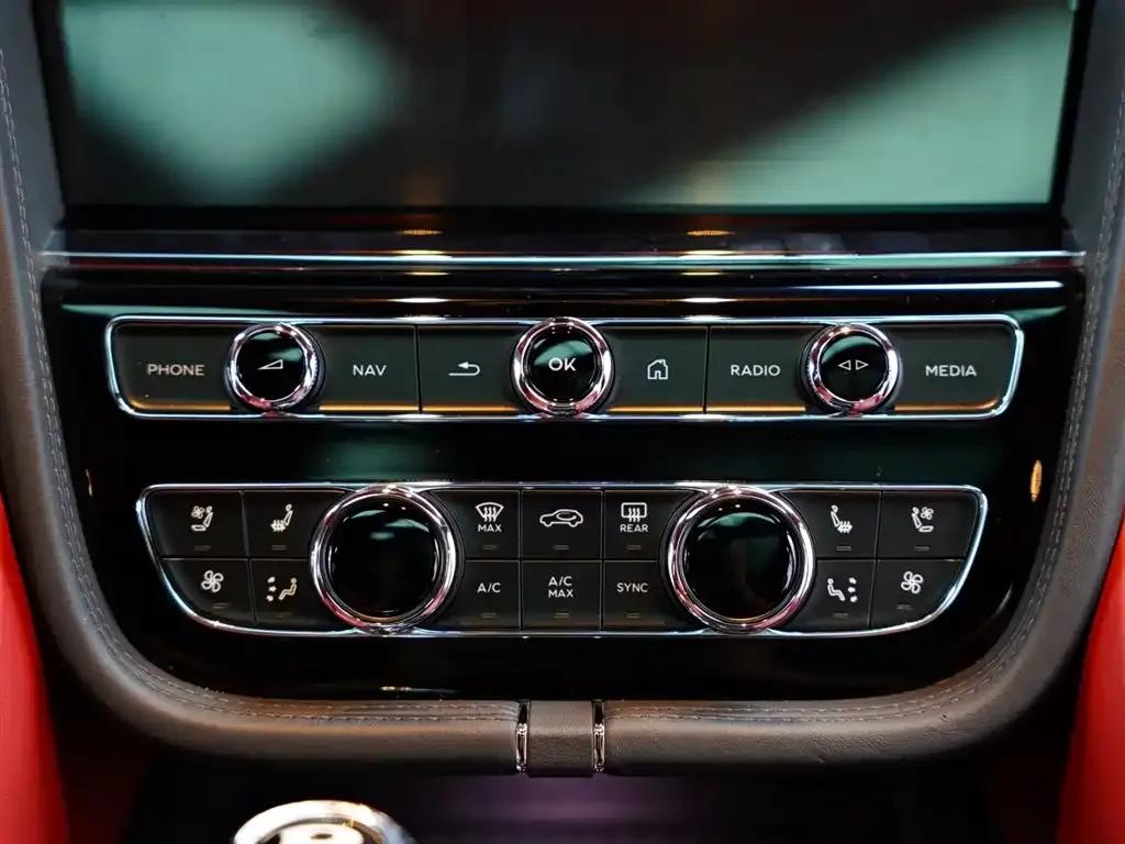 Bentayga Plug-in Hybrid 2021 3.0T PHEV — миниатюра 48