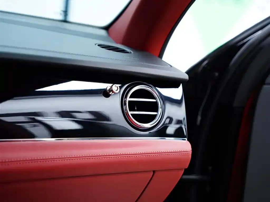 Bentayga Plug-in Hybrid 2021 3.0T PHEV — миниатюра 50