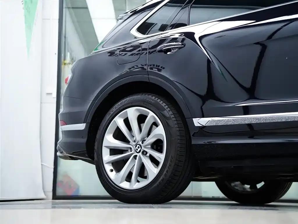 Bentayga Plug-in Hybrid 2021 3.0T PHEV — миниатюра 52