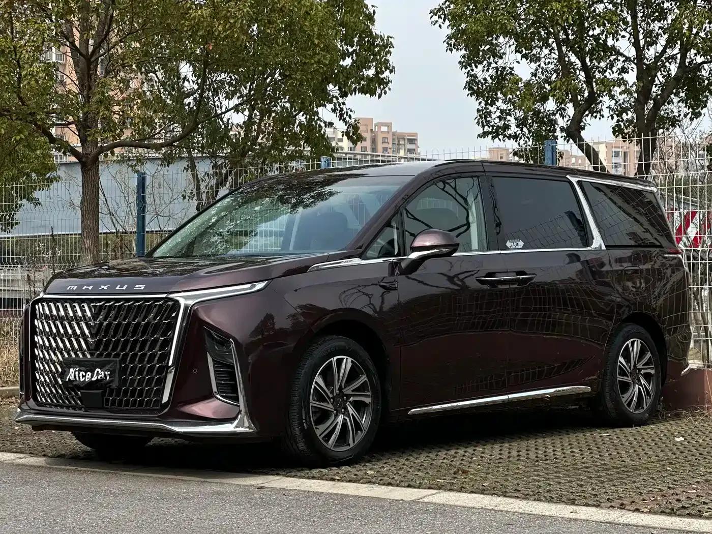 Maxus G90 2022 2.0T Interstellar 7-Seater Edition — миниатюра 1