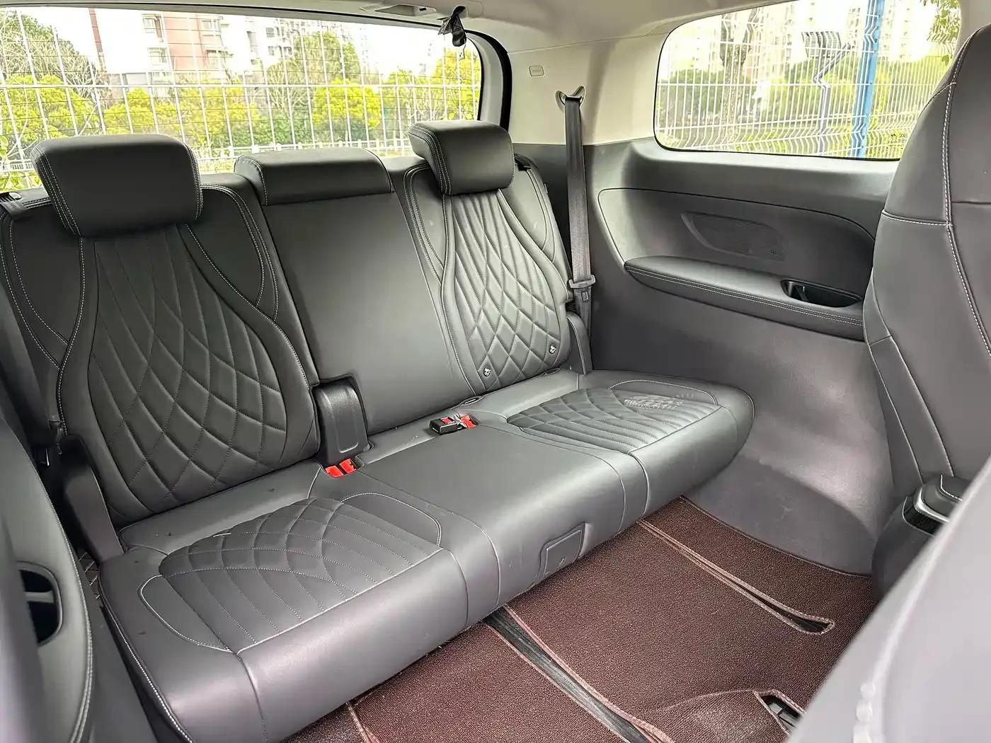 Maxus G90 2022 2.0T Interstellar 7-Seater Edition — миниатюра 23