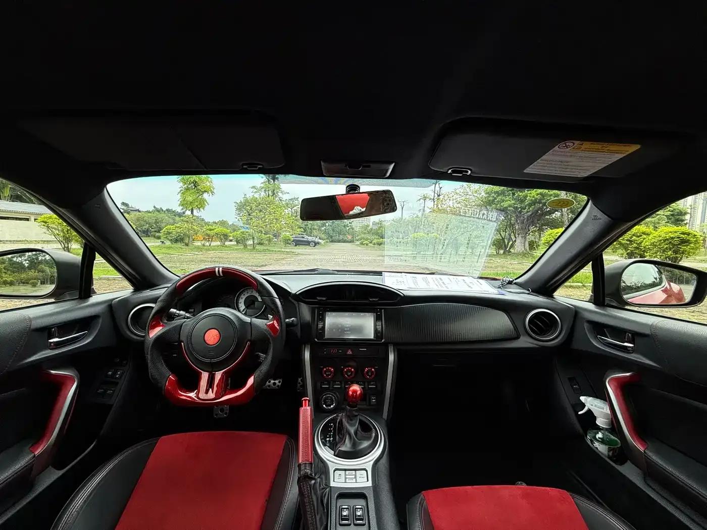 Toyota 86 2014 2.0L Automatic Luxury — миниатюра 11