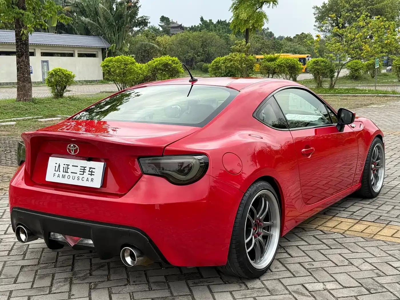 Toyota 86 2014 2.0L Automatic Luxury — миниатюра 14