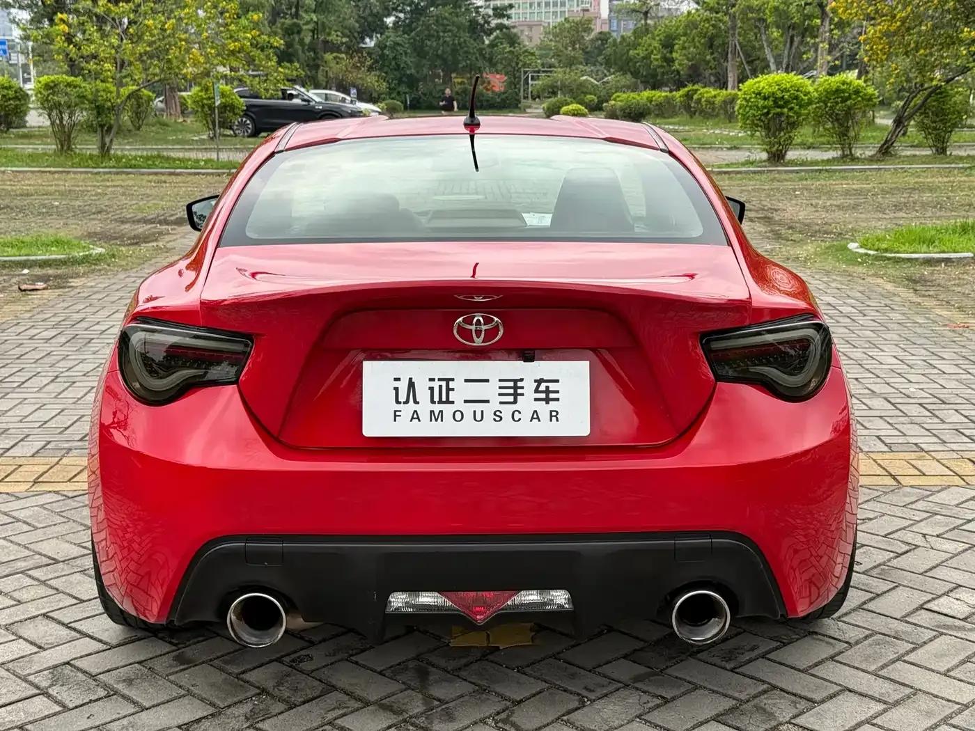 Toyota 86 2014 2.0L Automatic Luxury — миниатюра 15