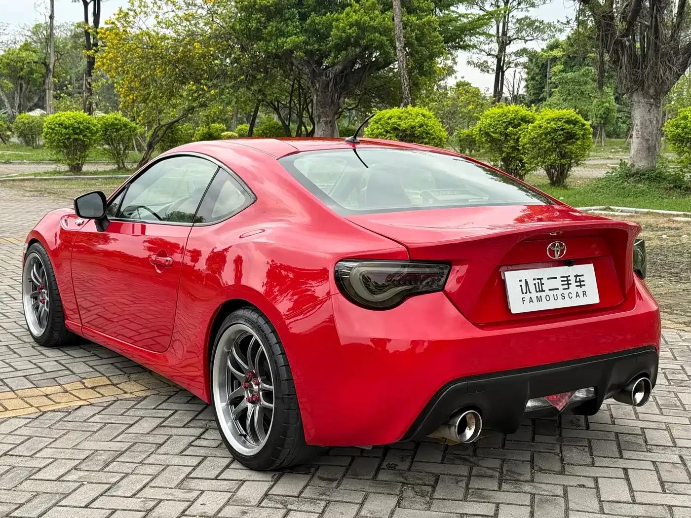 Toyota 86 2014 2.0L Automatic Luxury — миниатюра 16