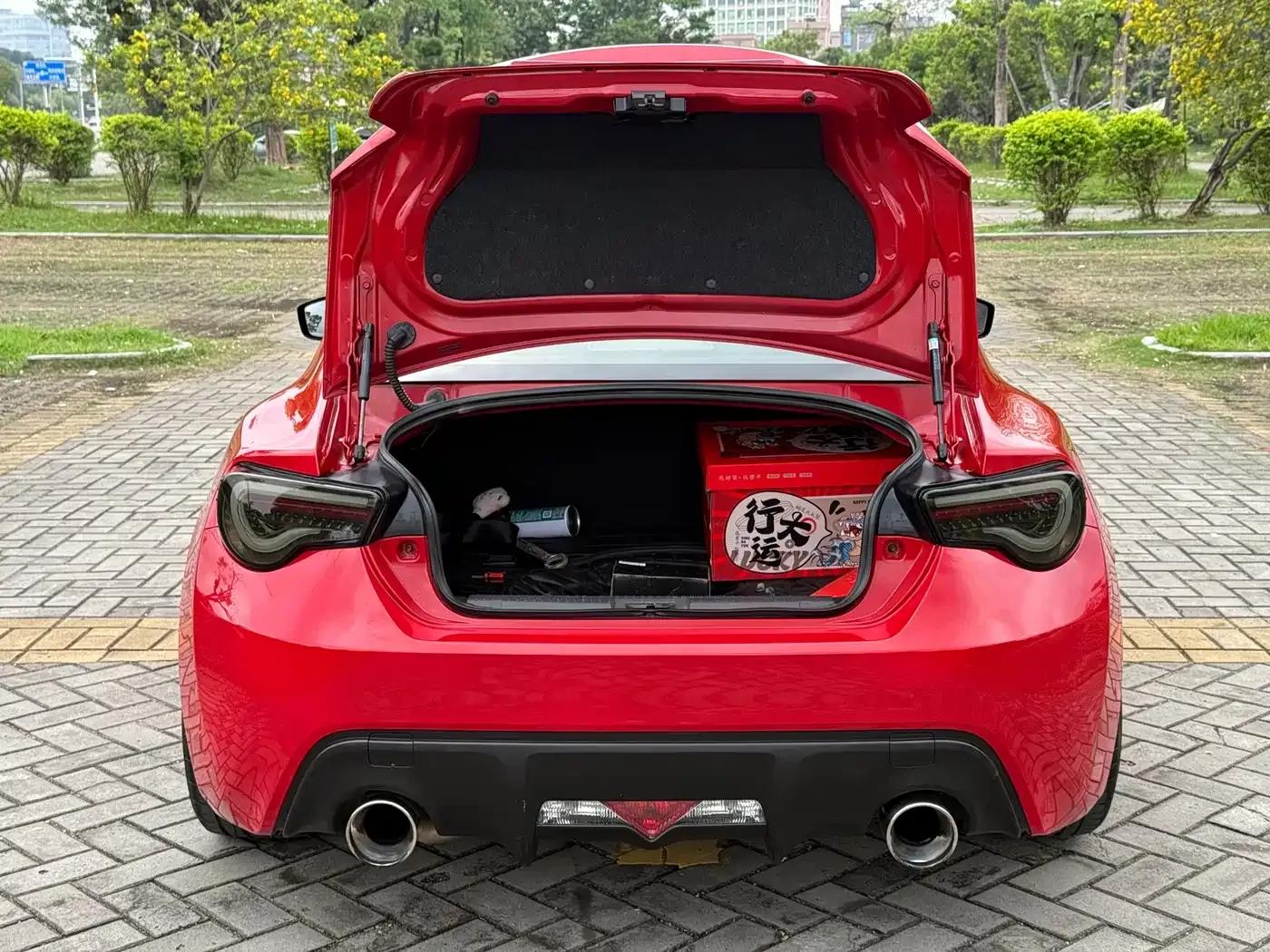 Toyota 86 2014 2.0L Automatic Luxury — миниатюра 18