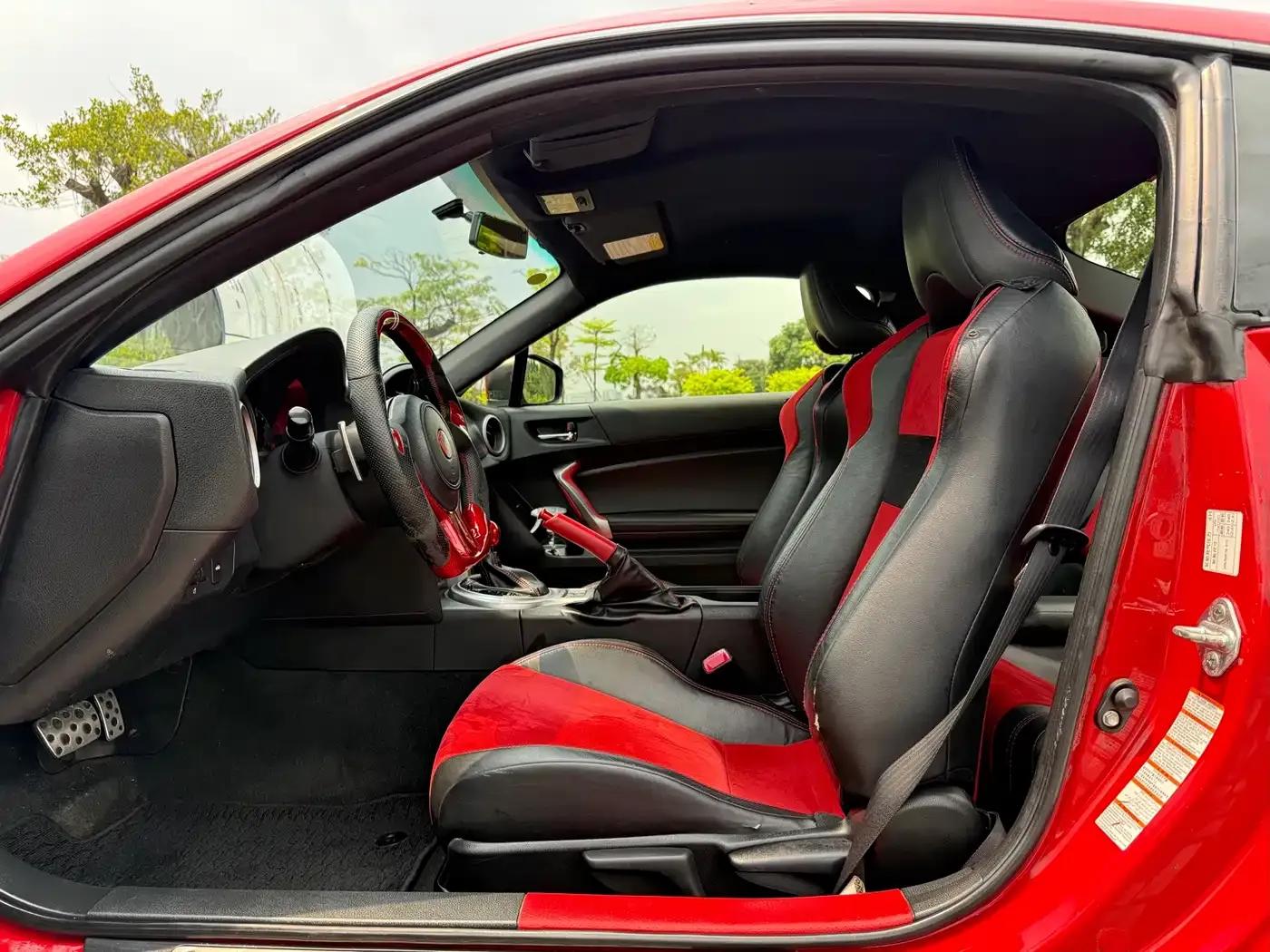 Toyota 86 2014 2.0L Automatic Luxury — миниатюра 7