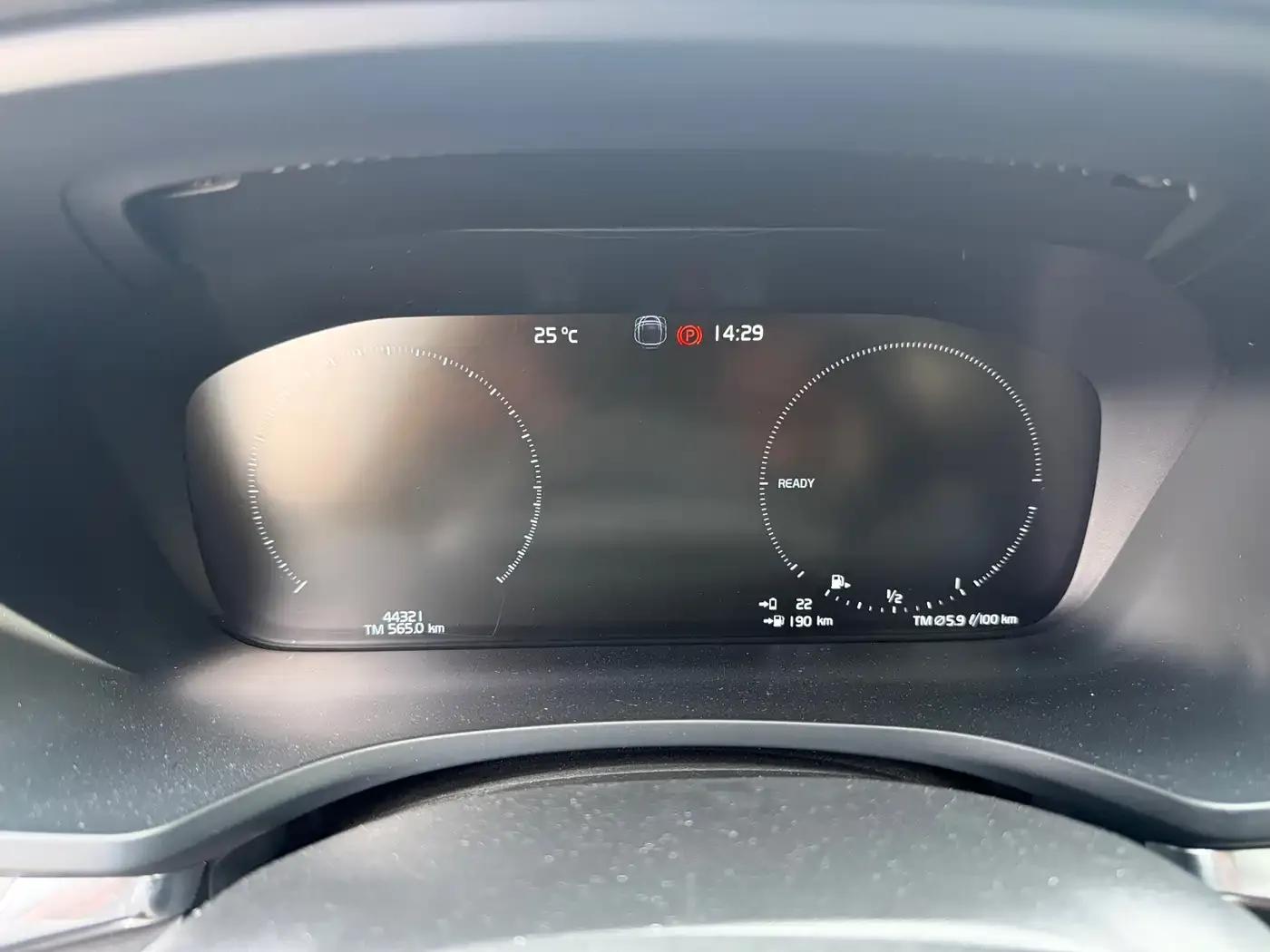2021 Volvo S60 Plug-in Hybrid T8 E-Drive Hybrid AWD Inscription Luxury Edition — миниатюра 9