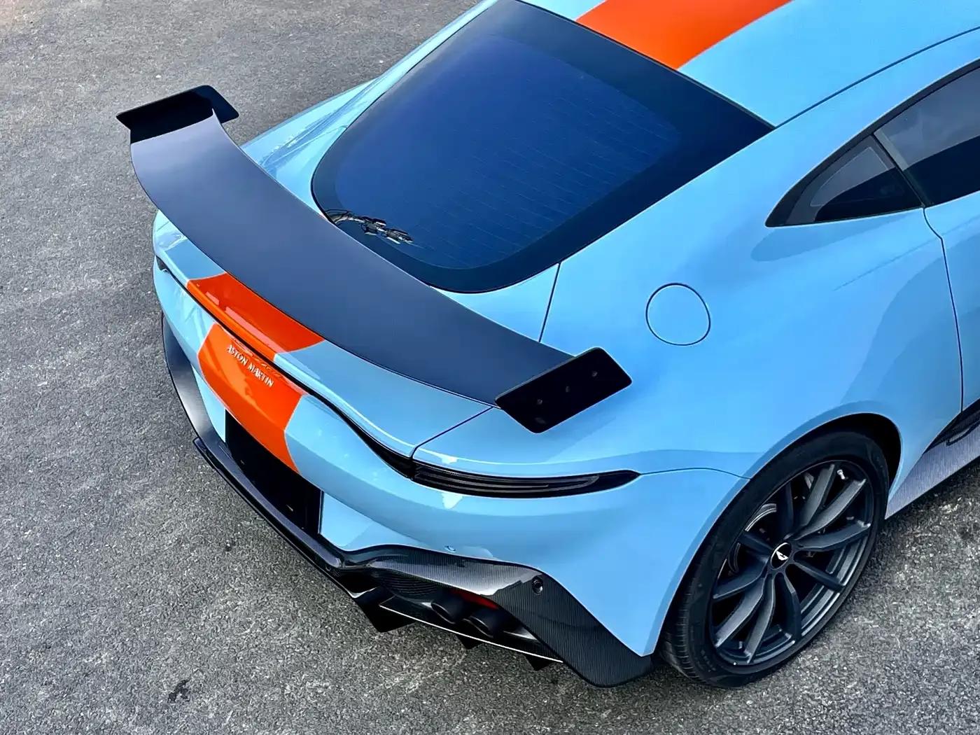 2019 V8 Vantage 4.0T V8 Racing Legend Limited Edition — миниатюра 10