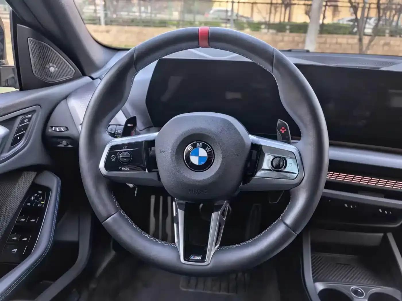 2025 BMW M235L — миниатюра 13