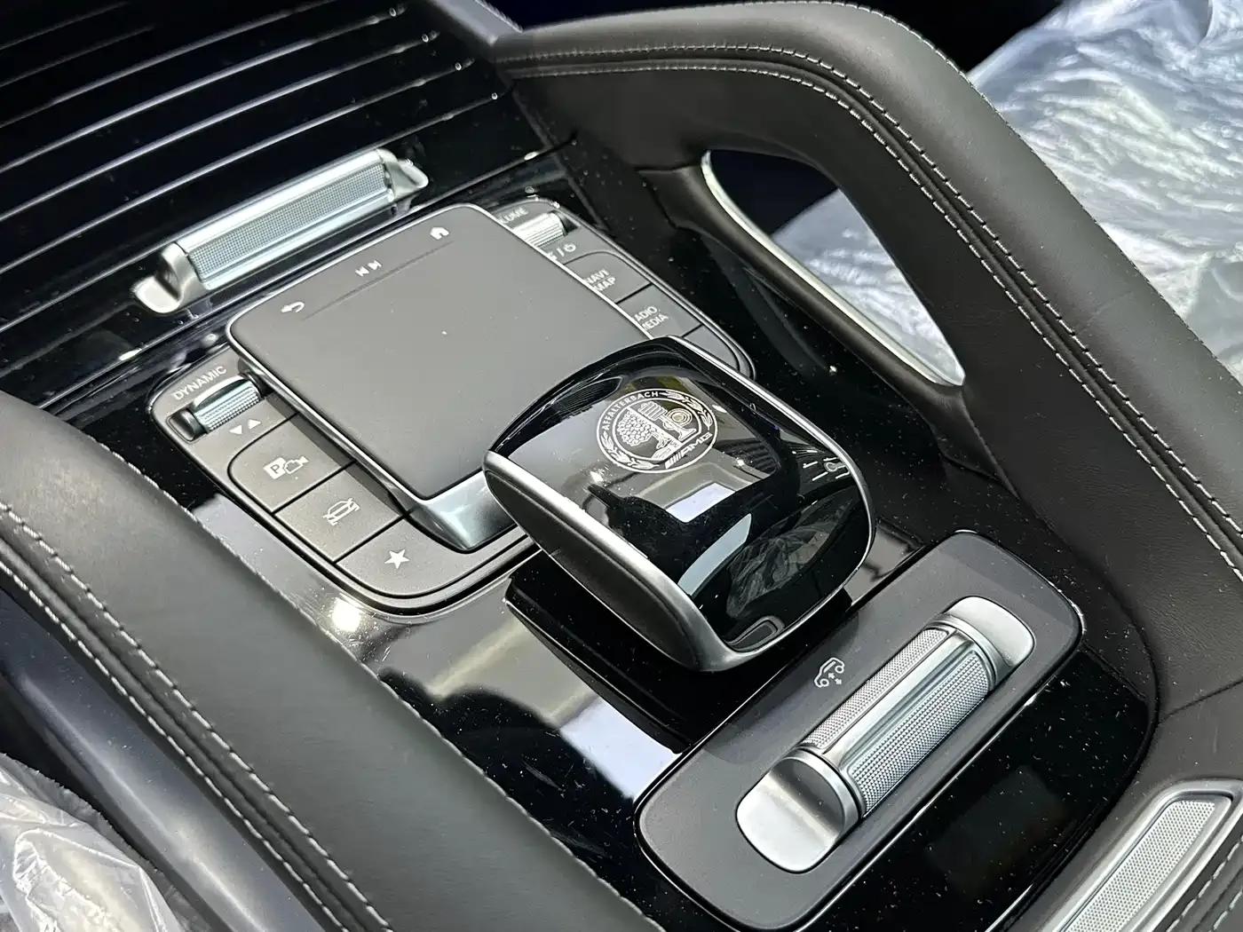 2024 Mercedes-Benz GLS AMG 63 4MATIC+ — миниатюра 18