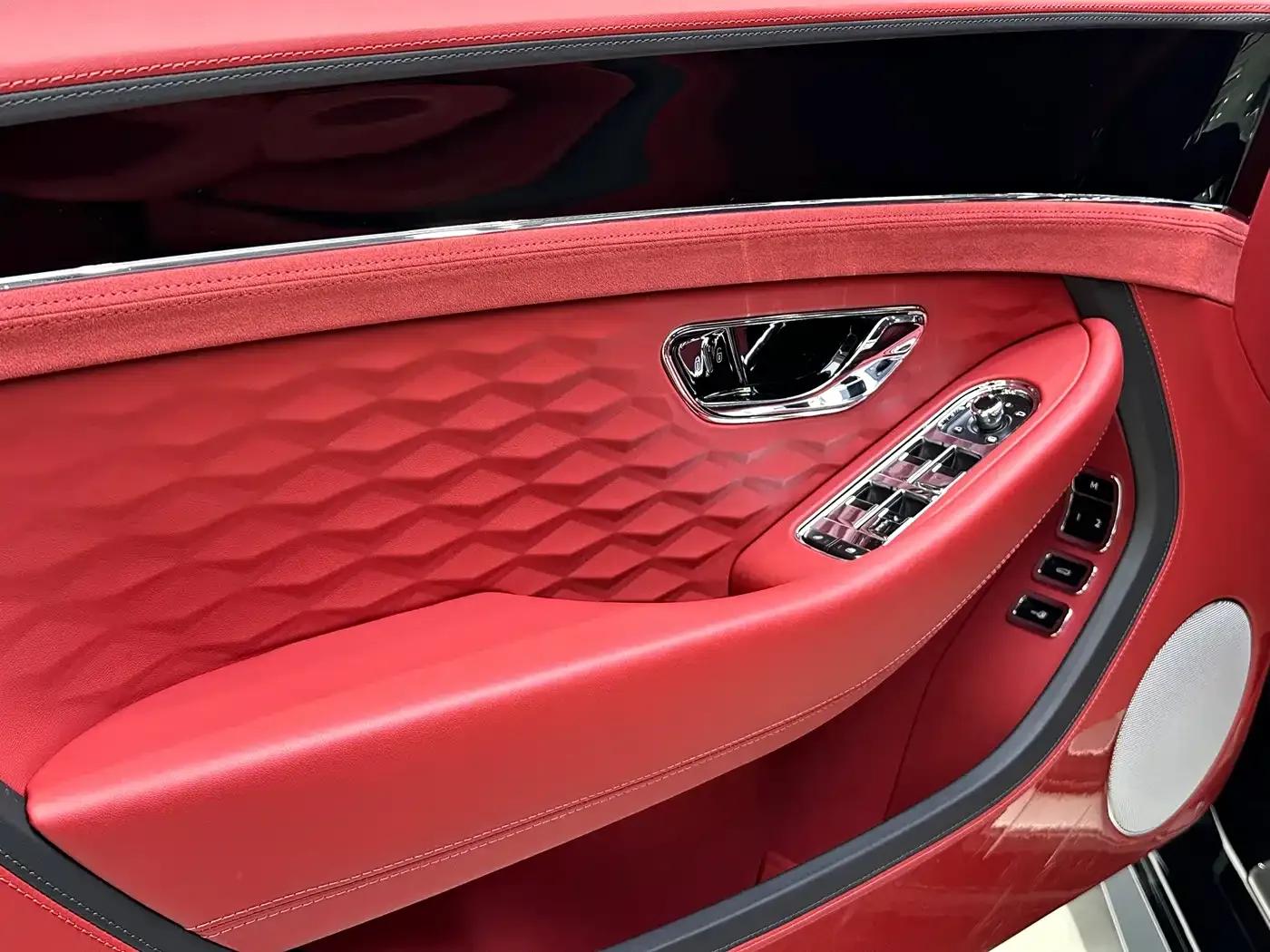 2025 Continental Plug-in Hybrid GT Ultimate Edition — миниатюра 9