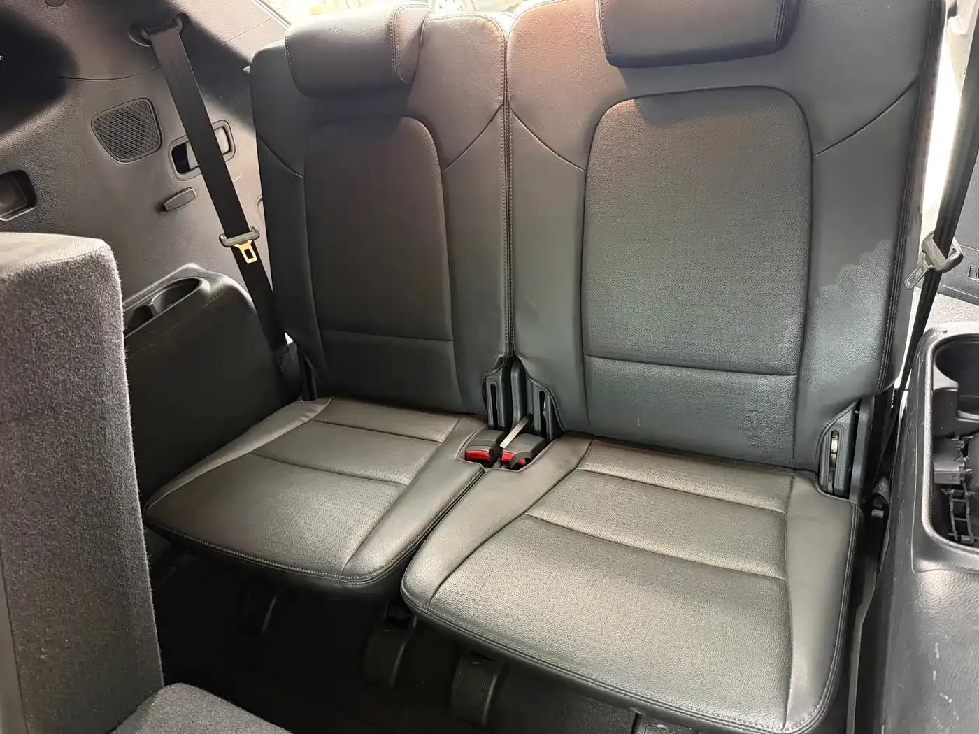 Geely Grand Hyatt 2013 3.0L 7-seater 4WD Comfort Edition — миниатюра 6