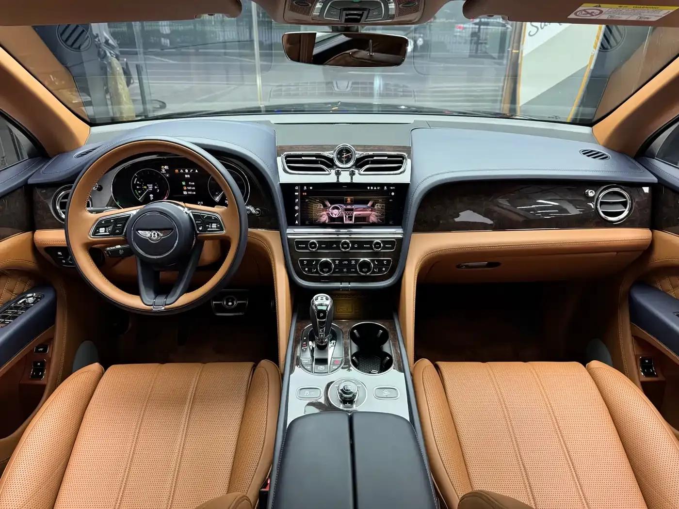 Bentayga Plug-in Hybrid 2021 3.0T PHEV — миниатюра 17