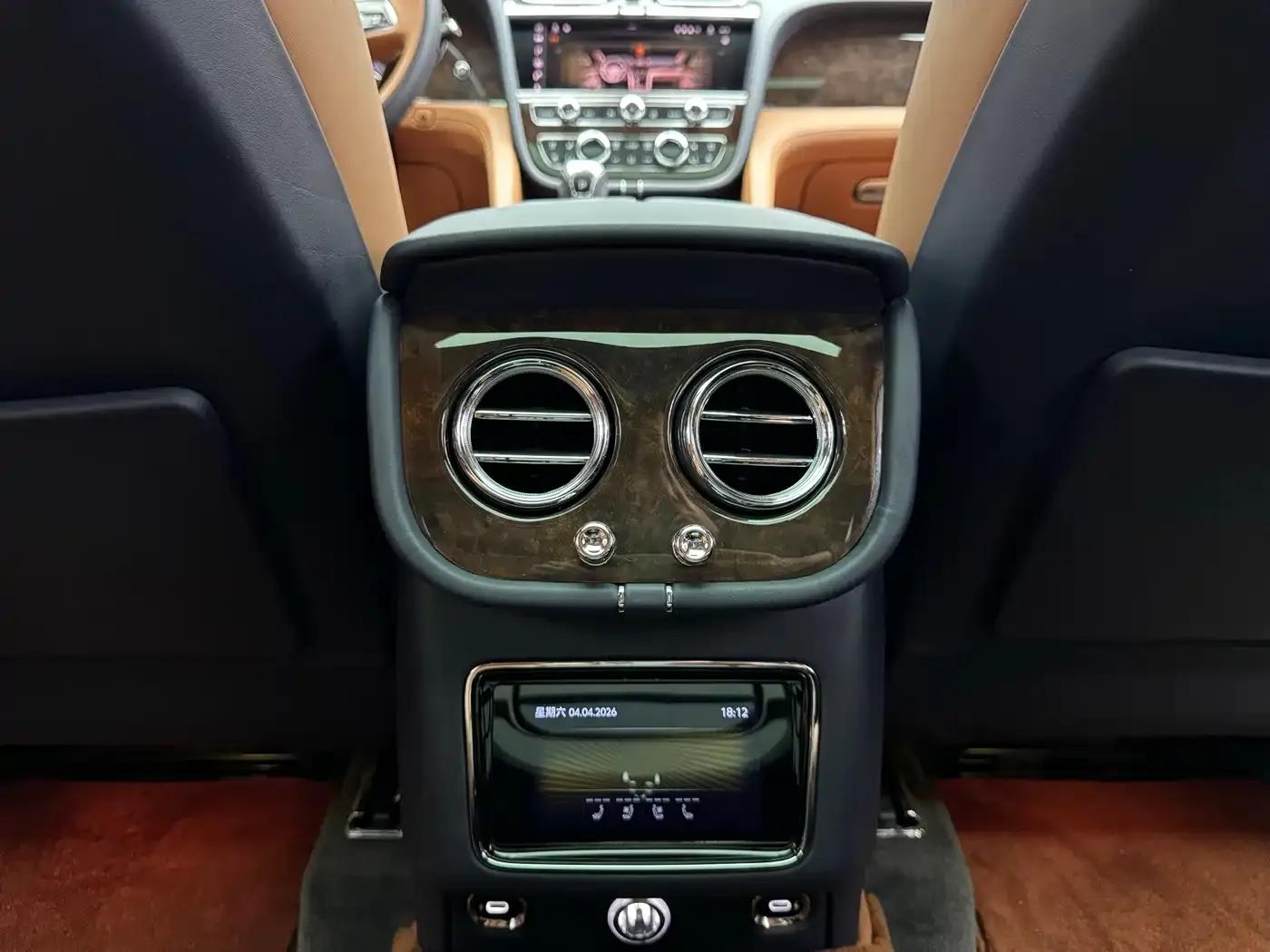 Bentayga Plug-in Hybrid 2021 3.0T PHEV — миниатюра 20