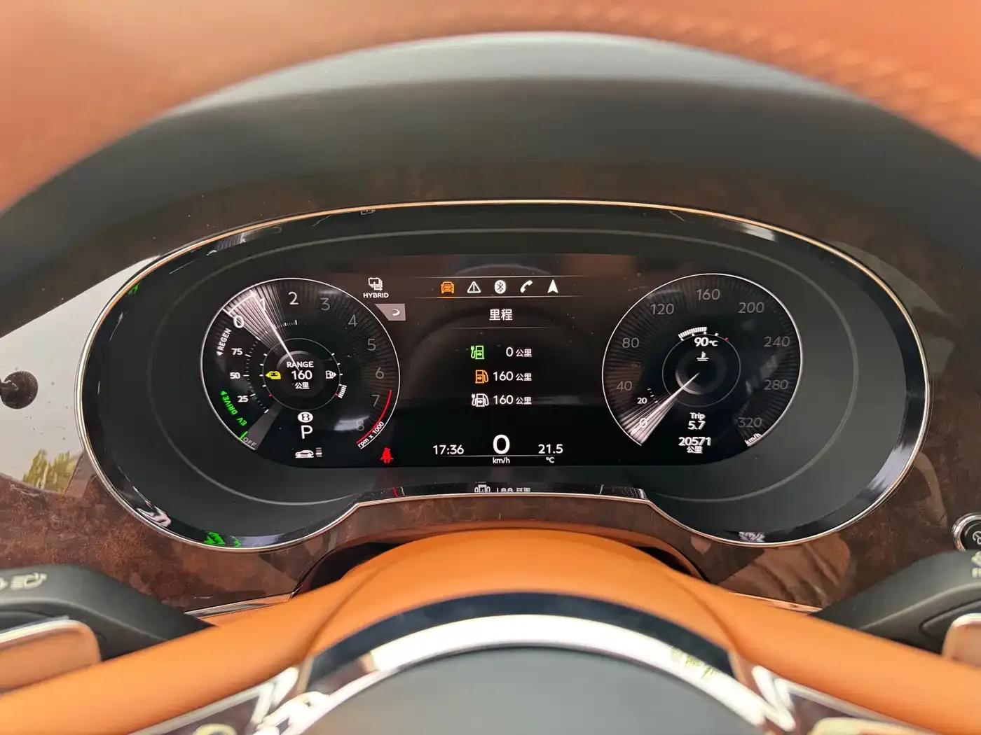 Bentayga Plug-in Hybrid 2021 3.0T PHEV — миниатюра 22