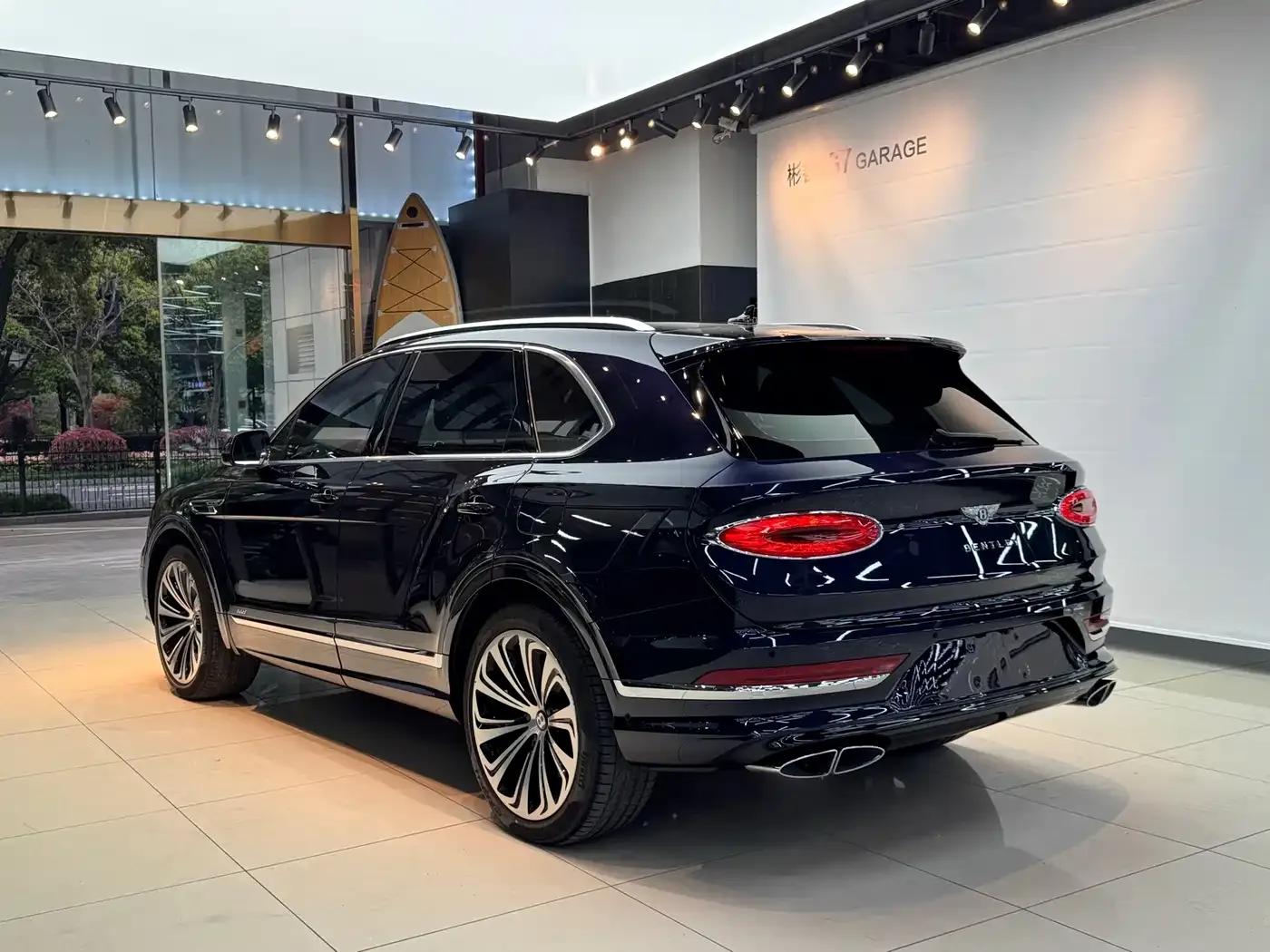 Bentayga Plug-in Hybrid 2021 3.0T PHEV — миниатюра 6